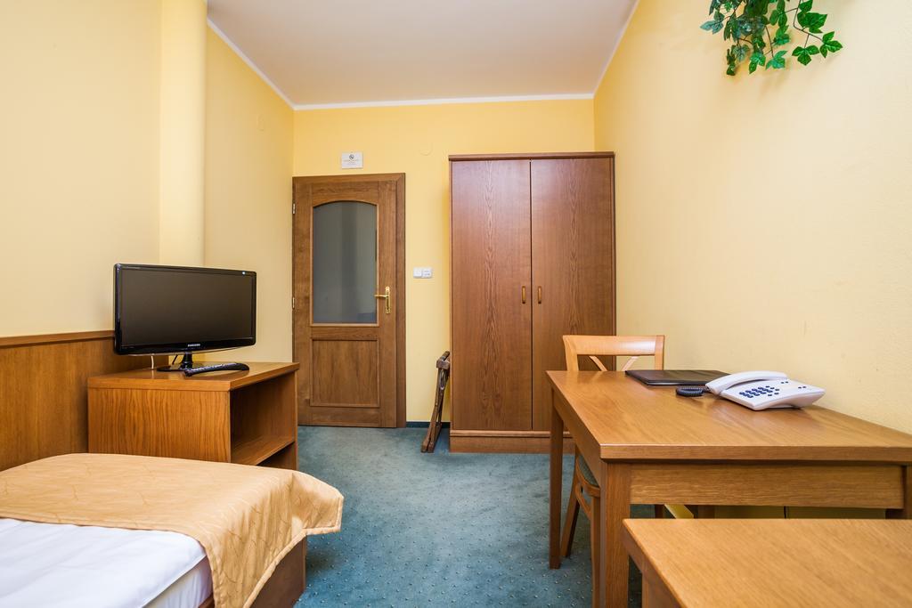 Hotel Jelinkova Vila Velké Meziříčí Exterior foto